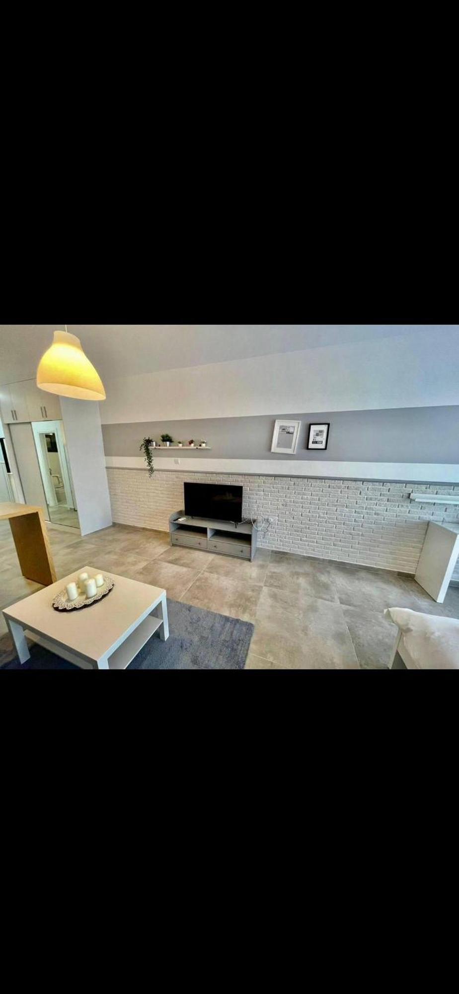 Апартаменти Caesars Flat Trikomo